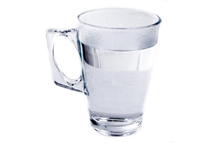 bere-troppa-acqua-e-dannoso